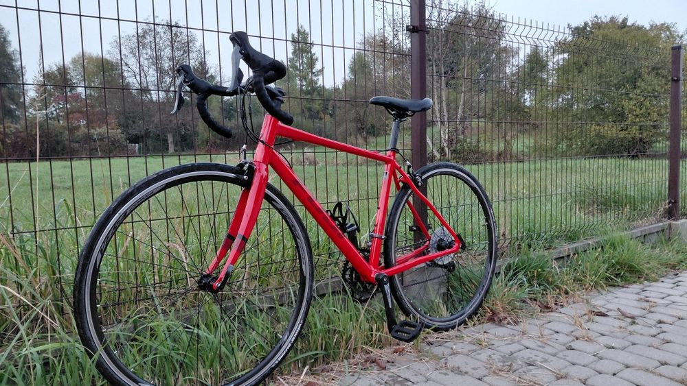 Rower szosowy, kolarka fuji sportif 2.3