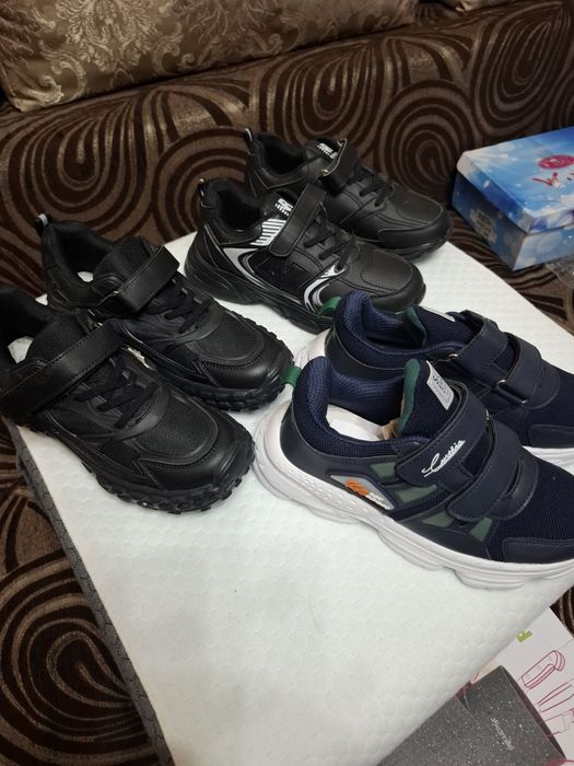 Кроссовки для мальчика р.36 (23см)