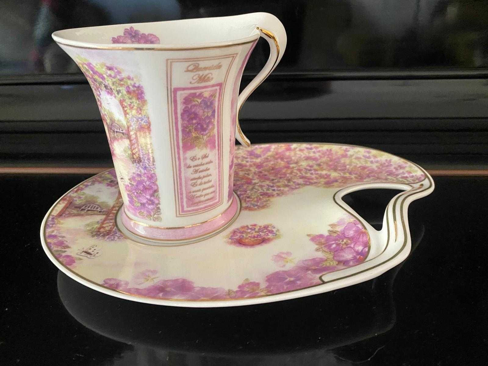 Chávena de porcelana alusiva á Mãe