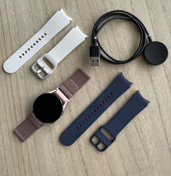 Pack Galaxy Watch 4 Silver (40mm) - Como Novo + Ofertas