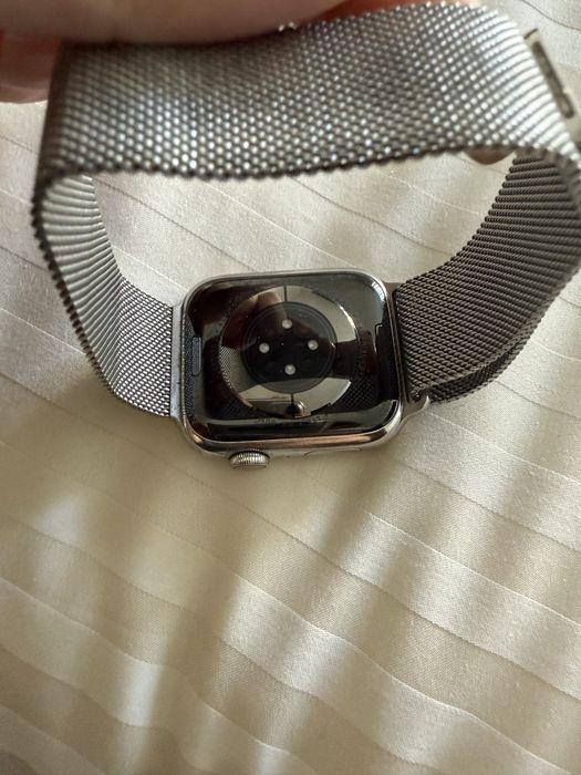 Apple Watch Series 8 GPS + Cellular – 45 mm