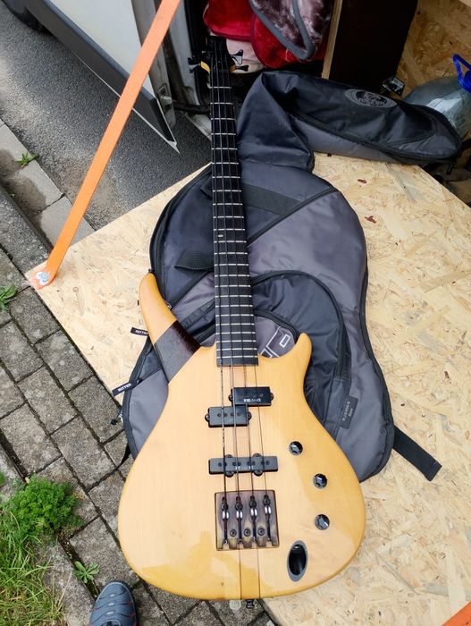 Gitara basowa Ibanez japan