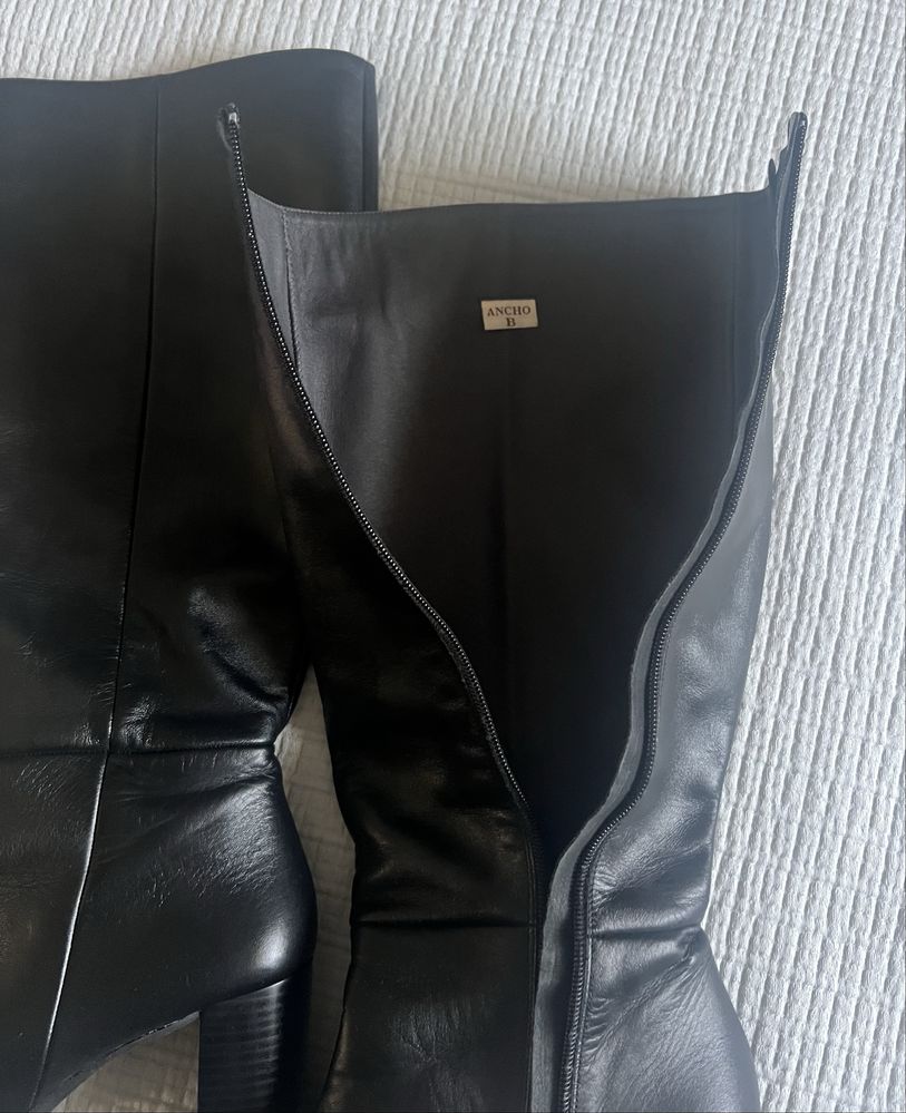 Bota de cano alto em pele - Dansi