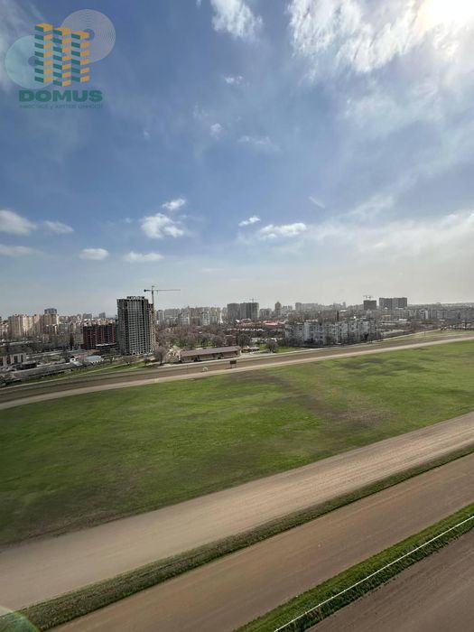 Продам 2-х комн 60м2 Вид на Ипподром 60 Жемчужина, Краснова