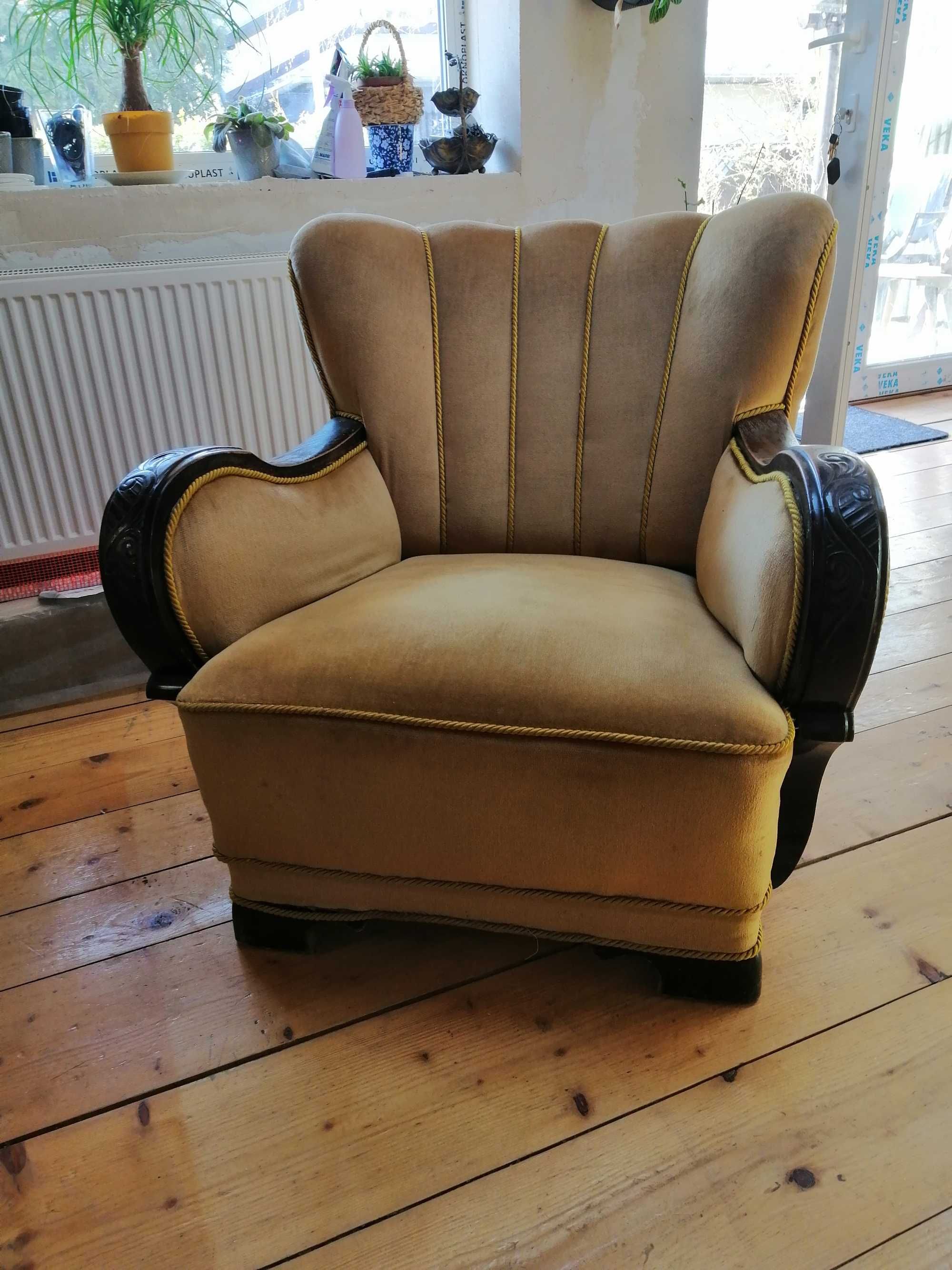 Dwa niezwykle piękne fotele ArtDeco!  Cena dotyczy dwóch foteli!