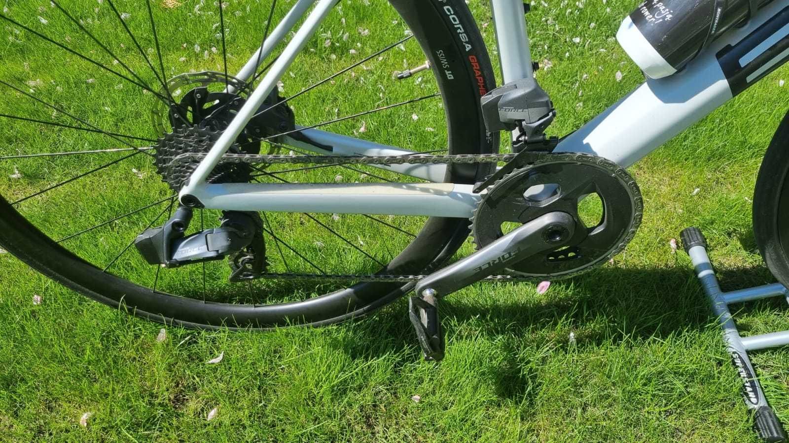 BMC Teammachine SLR01 Disc Three - SRAM Force eTap AXS