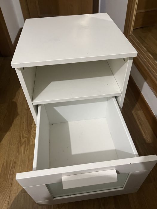 Mesa de cabeceira BRIMNES