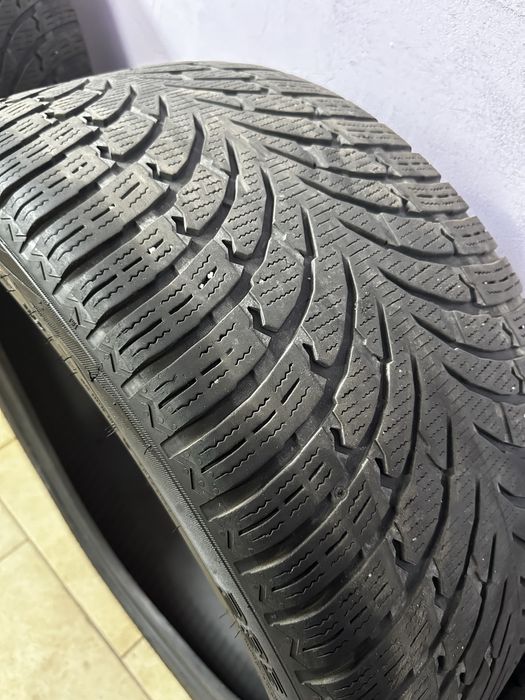 Комплект шин Nokian Tyres 285/40/21