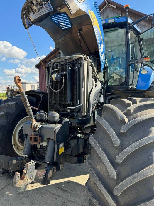 New Holland T8030
