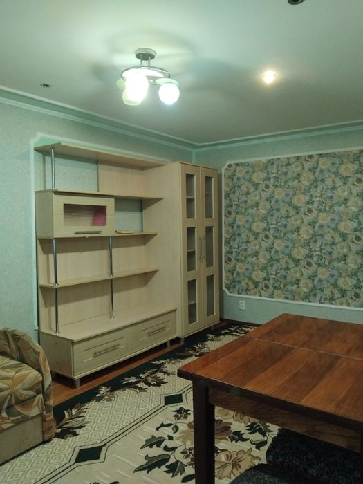 Комарова 3х кімн 1-6 осіб 900 грн