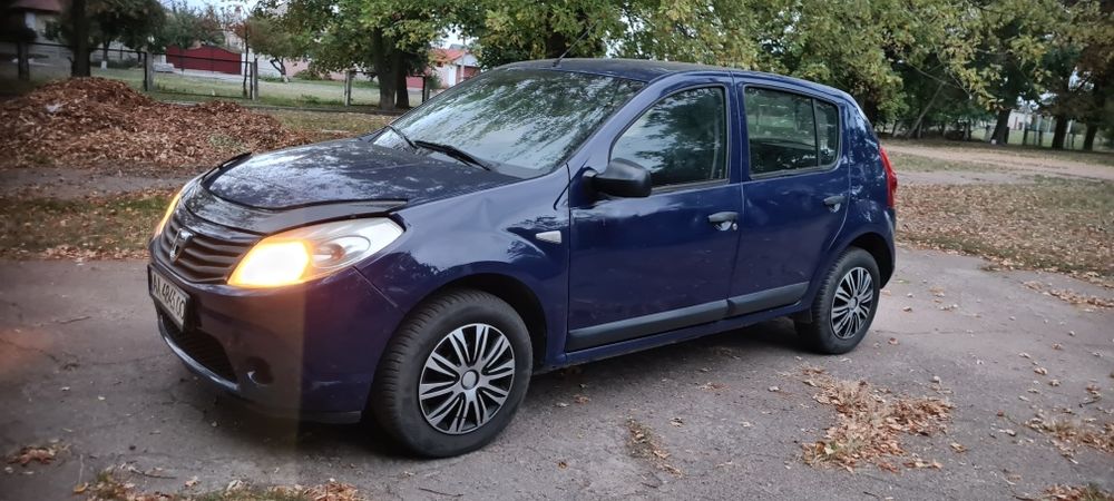 Dacia Sandero 2010 газ