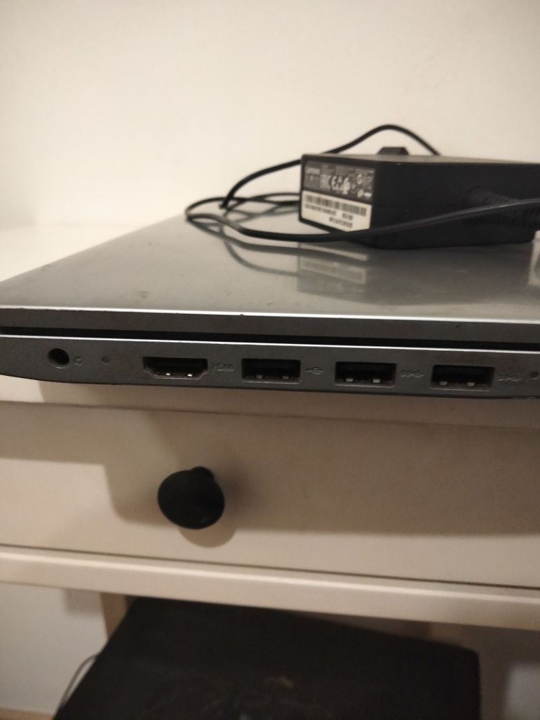Portátil Lenovo IdeaPad
