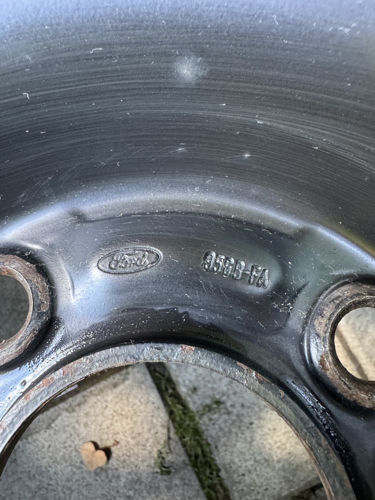 Komplet Felg stalowych Ford Fiesta 5x108 6Jx15 ET49,5