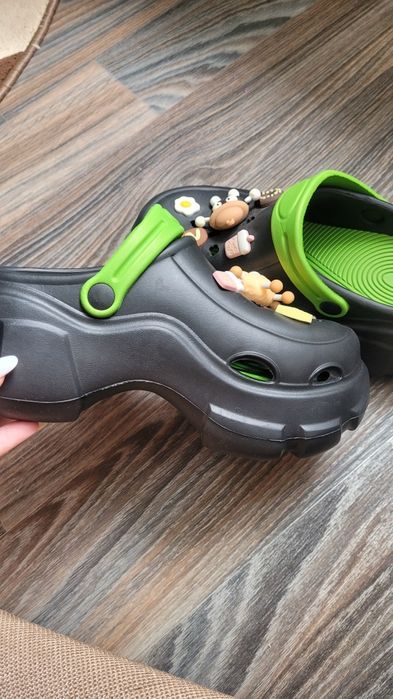 Крокси чорні 40-41