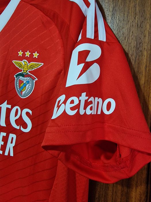 Camisola Benfica 24/25 CHAMPIONS Nova