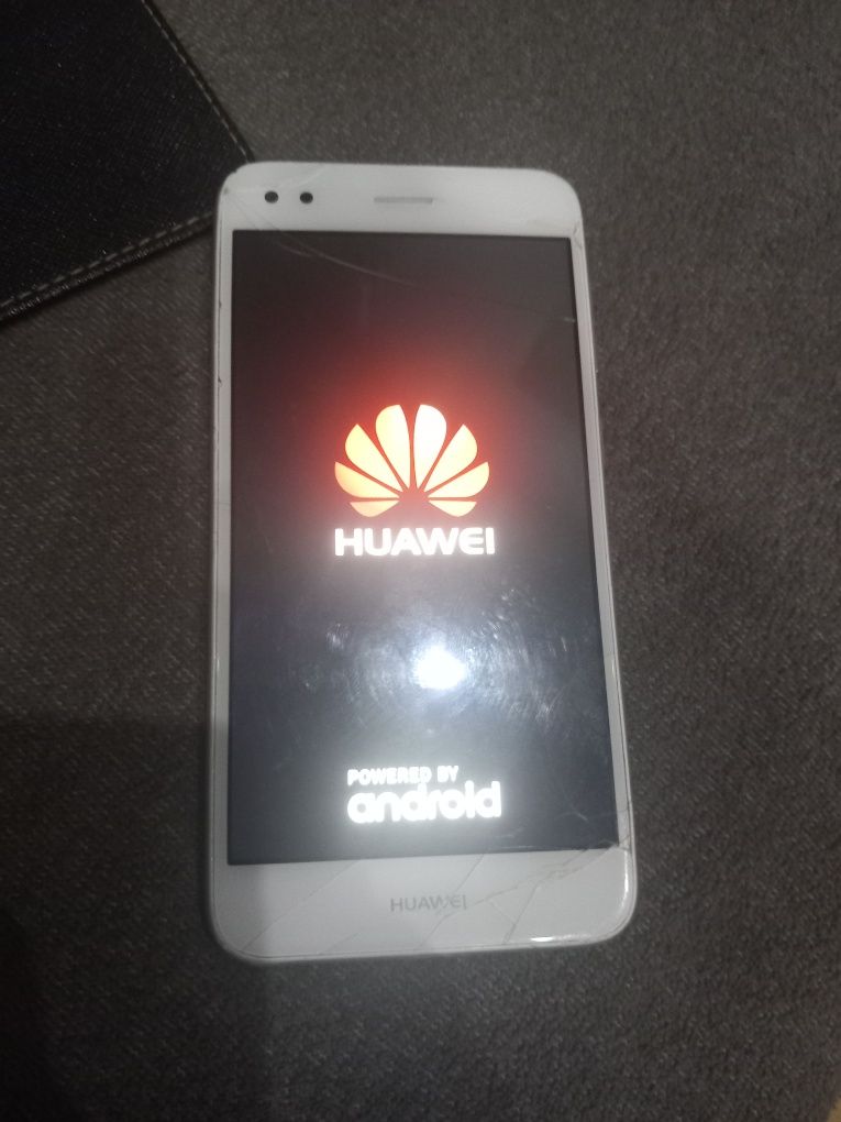 Huawei p9 lite mini + ładowarka i obudowa