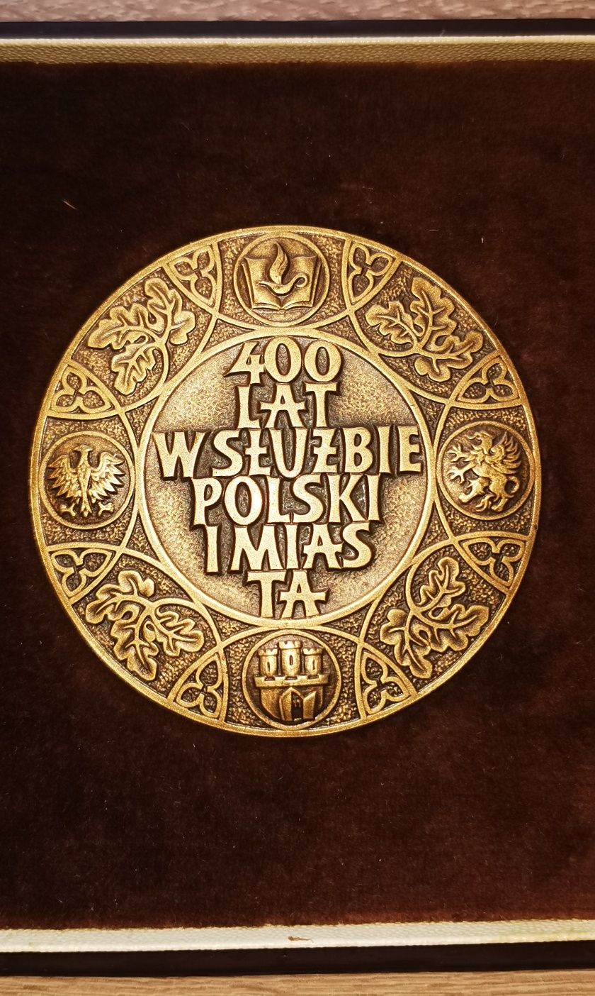 Toruńskie Gimnazjum Akademickie, medal i pocztówki