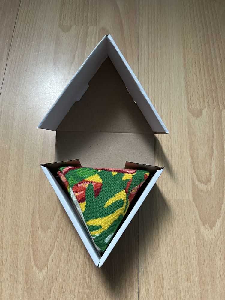 Skarpetki pizza w pudełku 1 para "Rozmiar 41-46"
