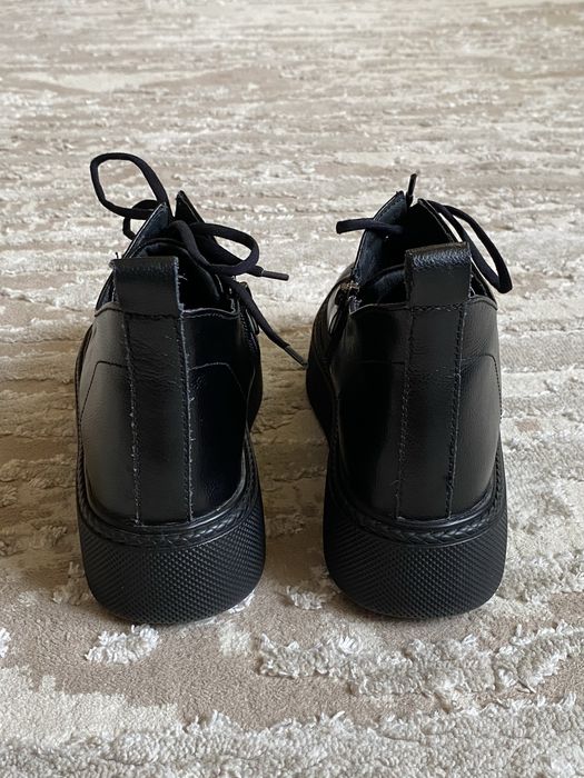 Хайтопи жіночі чорні