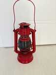 Lampa naftowa czerwona