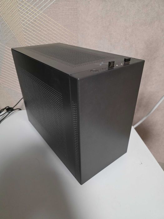 Компютер у невеликому корпусі i5 1400f 32gb ram rx6700xt 16gb 1tb ssd