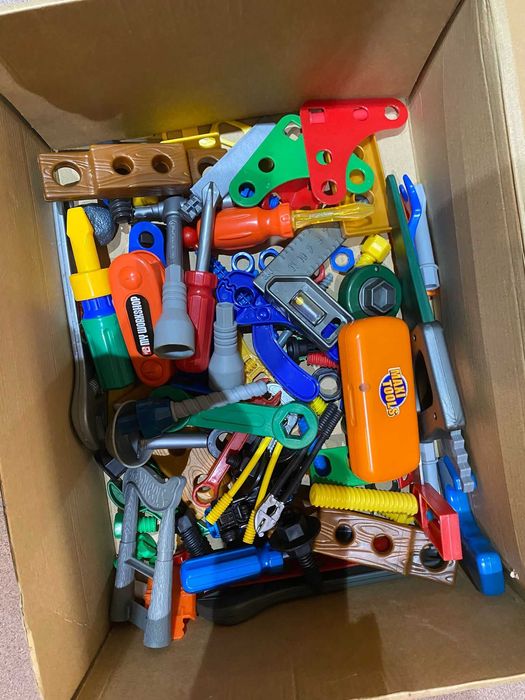 Mesa de bricolage para criança