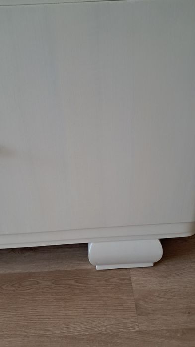 Komoda drewniana po renowacji z lat 50