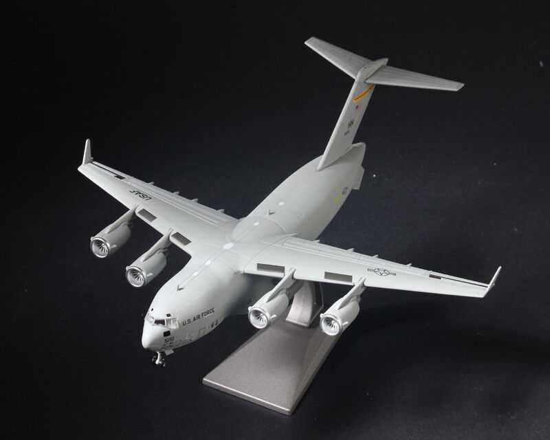 Avião militar USAF C-17 Globemaster III escala 1/200