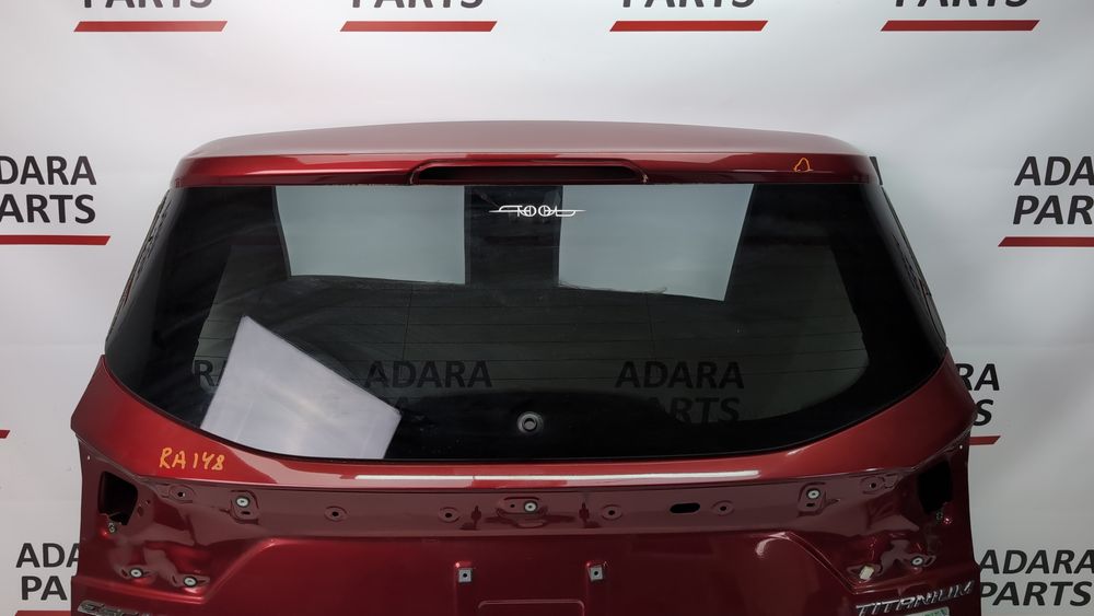Стекло крышки багажника для Ford Escape 2017-2019