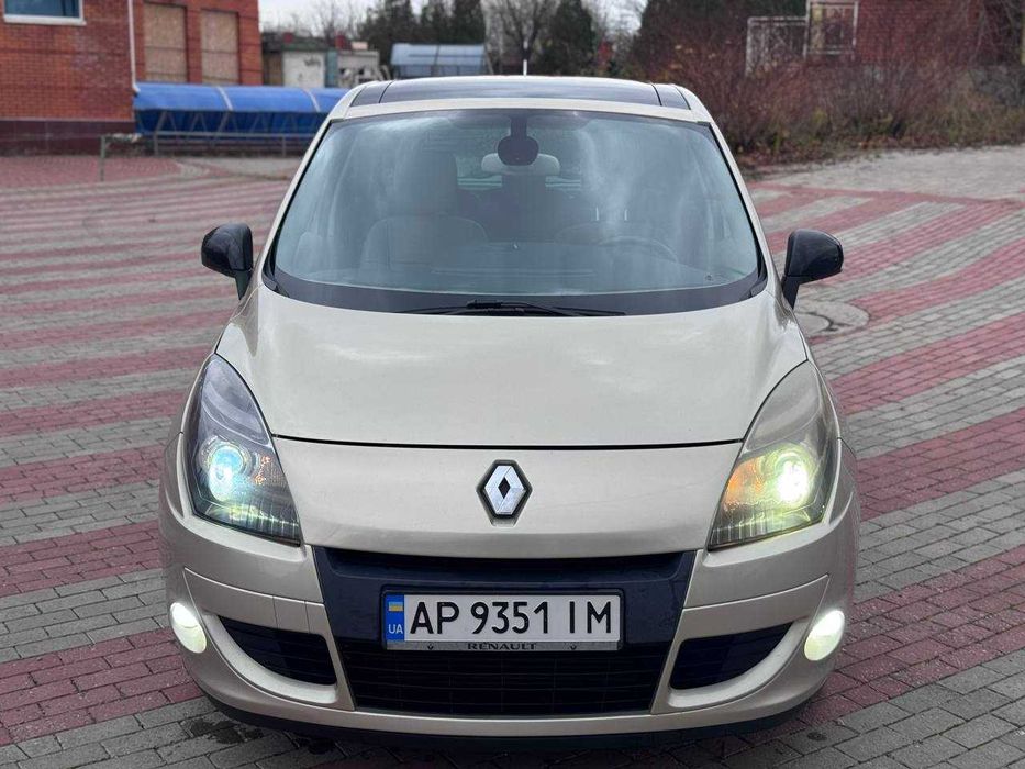 Renault Scenic 2011 1.6dci BOSE Мкпп-6