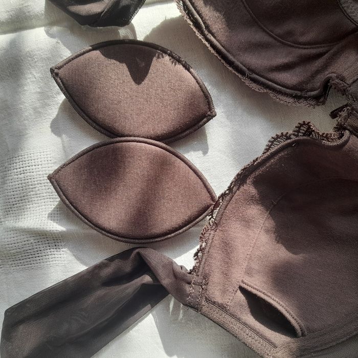 Пеньюар, пенюар  ..