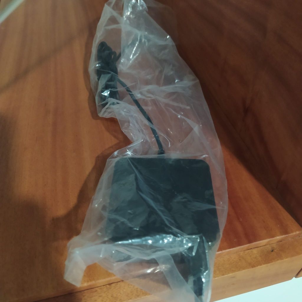 Adaptador corrente / Carregador ASUS 65W