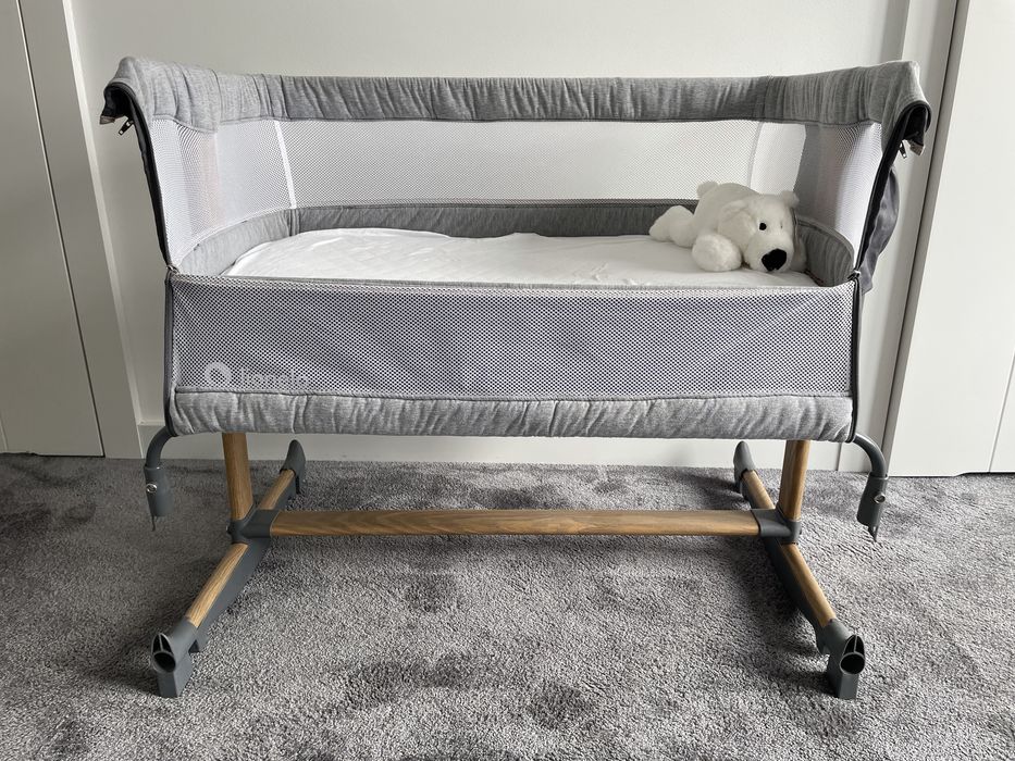 Lionello łóżeczko dostawne + materac Chicco + przescieradlo