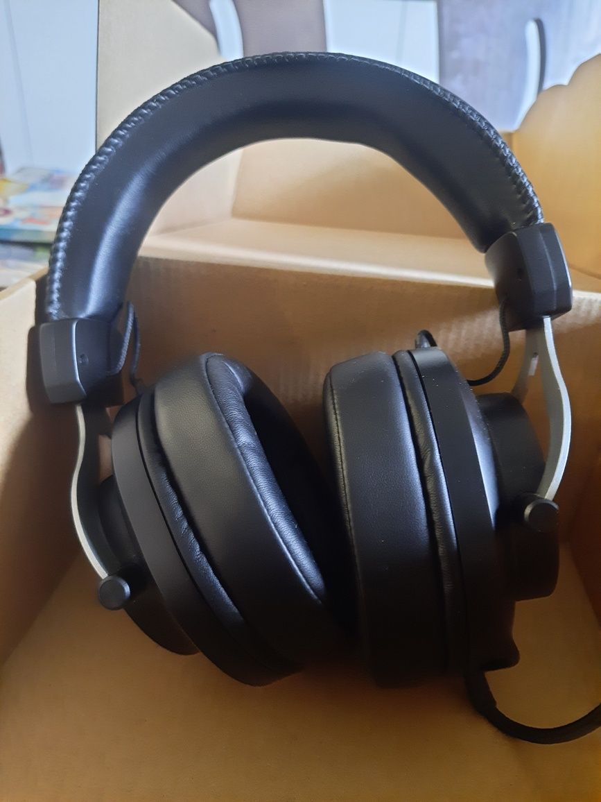 Słuchawki przewodowe genesis 750rgb