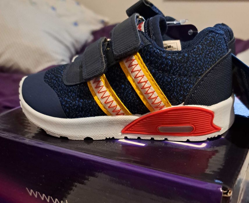 Sapatilha azul marinhos com luzes da beppi n.23