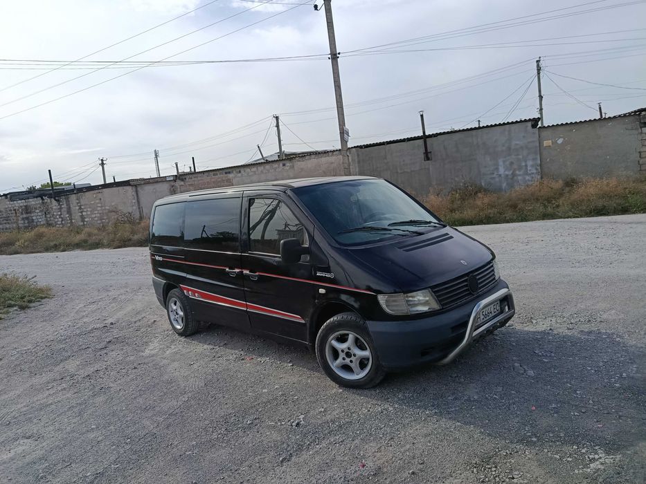 Mercedes Vito легковий пасажирський 8 місць