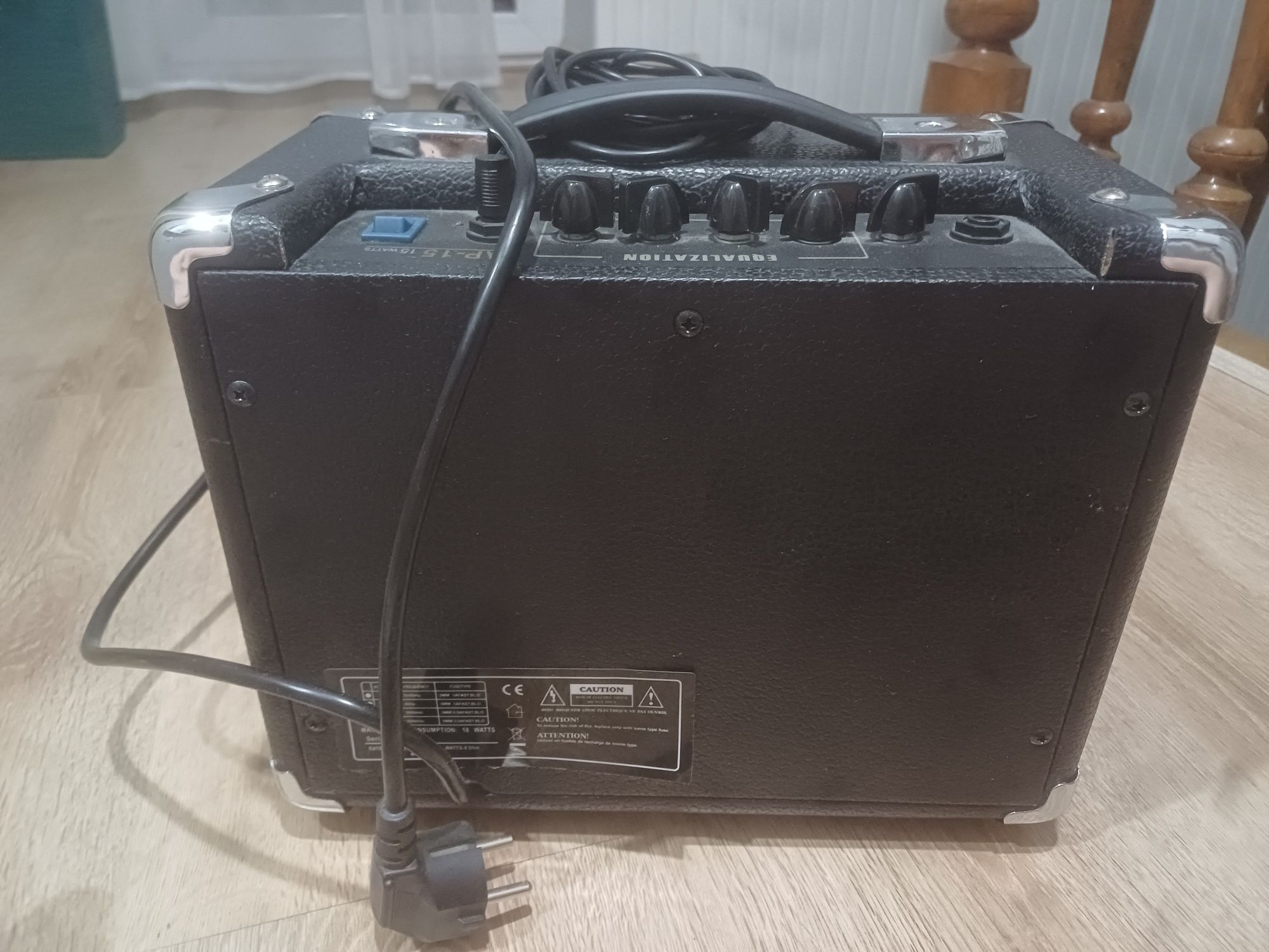 Gitara Basowa "Echo" + piecyk 15Wat