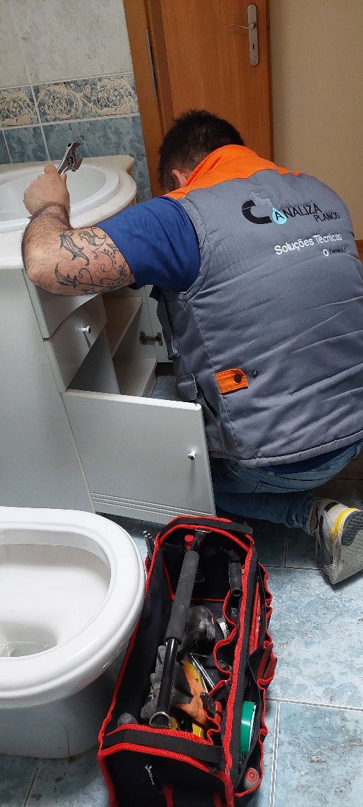 Canalizador  apresento as melhores  soluções