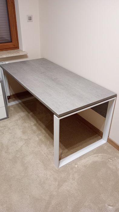 Meble biurowe biurko stół regał