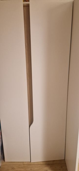 Łóżko piętrowe z biurkiem i szafą