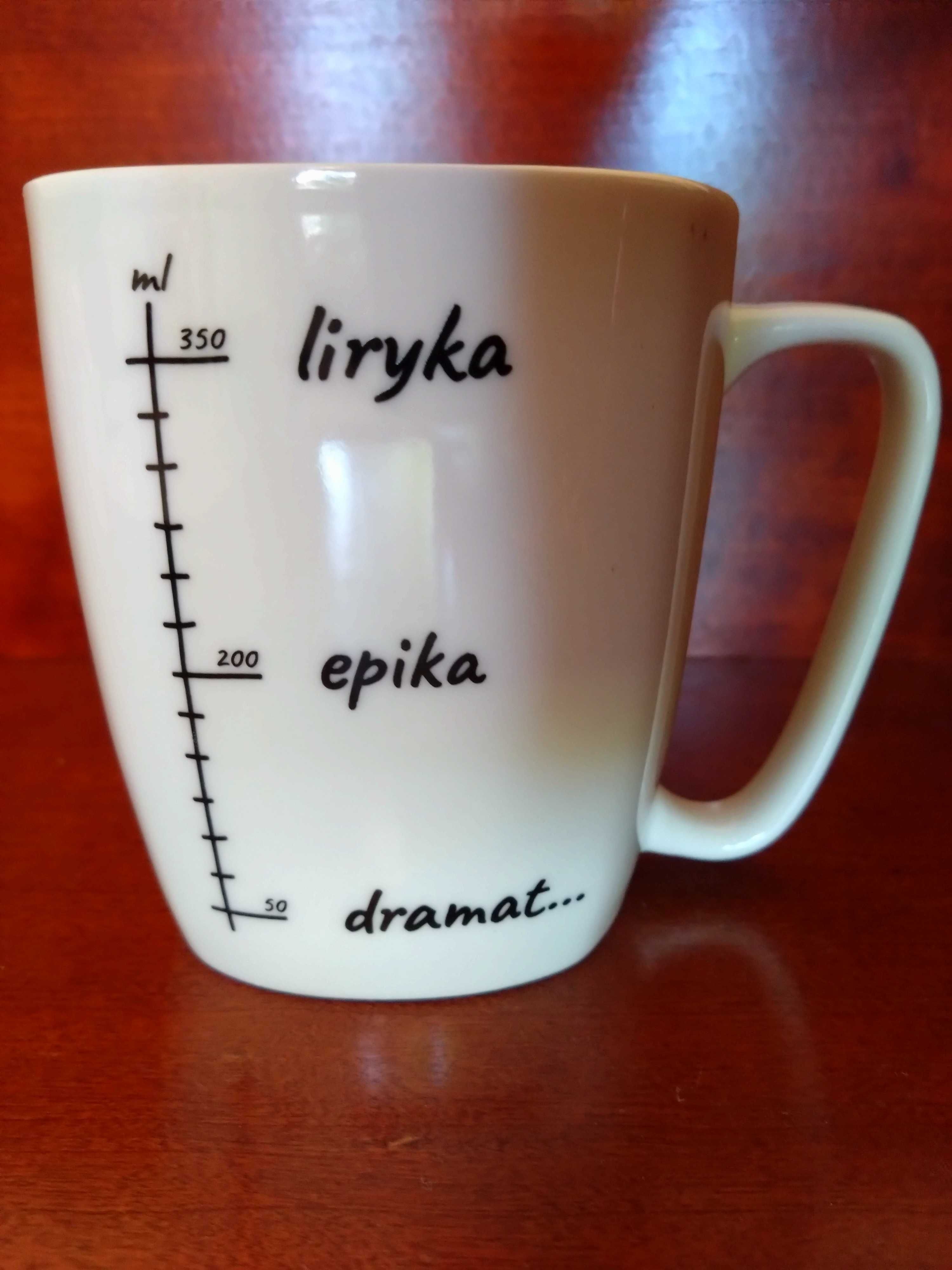 Liryka, Epika, Dramat - kubek biały z uchem - NadWyraz.com