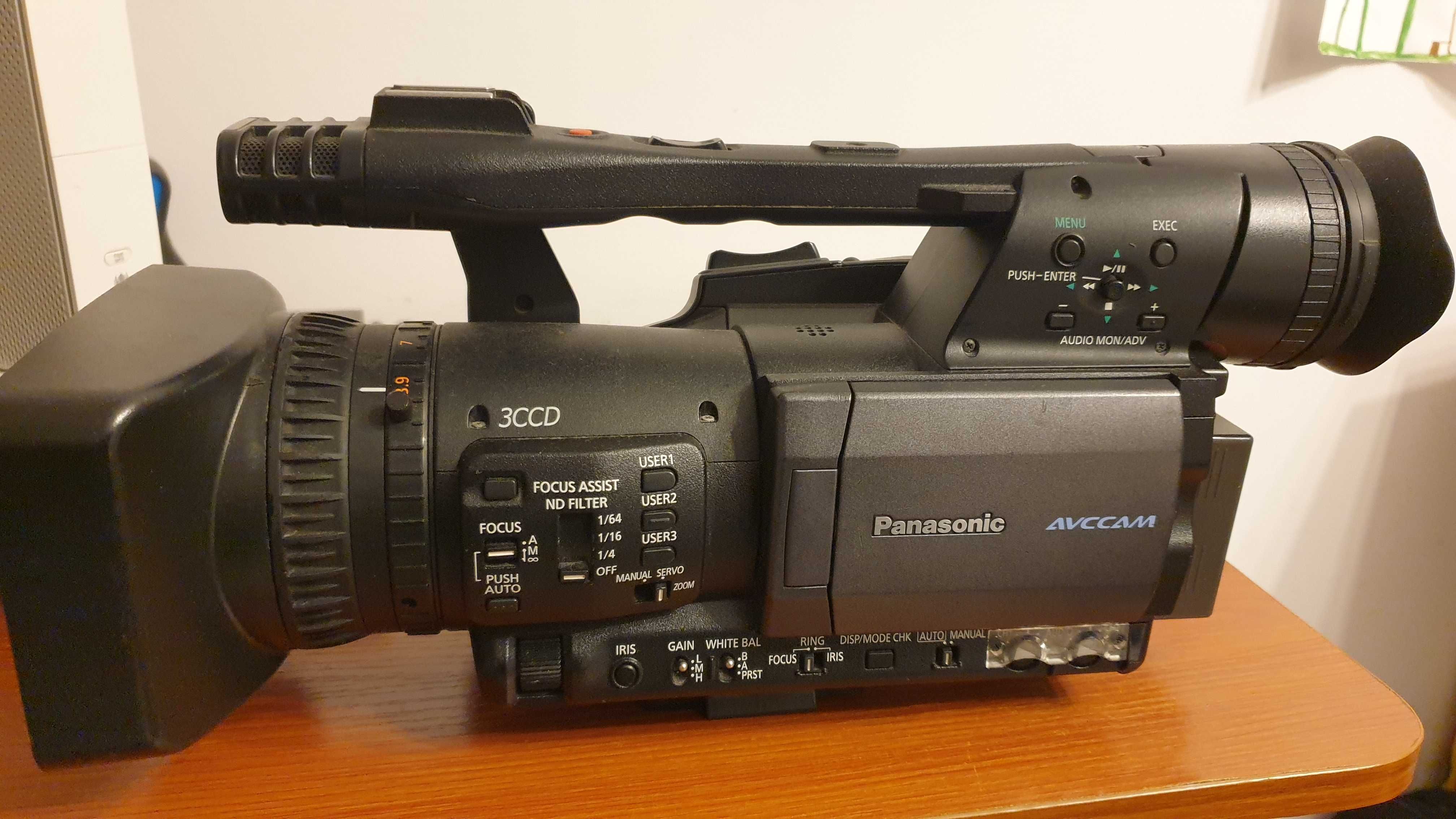 Відеокамера Panasonic AG-HMC154ER