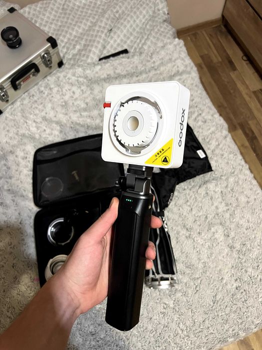 Godox ML100R Kit 3 Світло RBG з Акумулятором-Ручкою + октагон (соти)