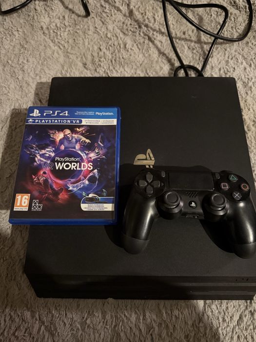 PlayStation 4 pro plus gra