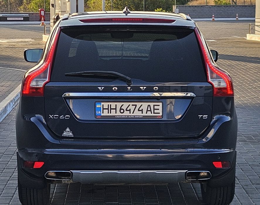 Вольво XC60 идельном состояние.