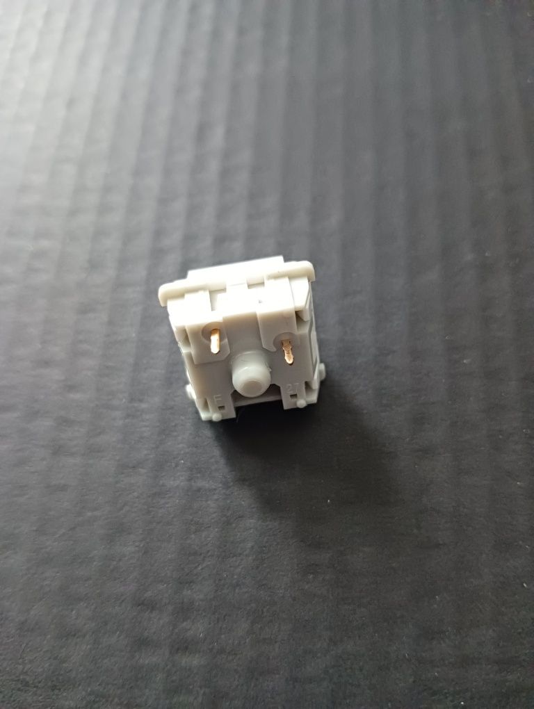 Blue switche przełączniki Ajazz 3-pin 79szt.