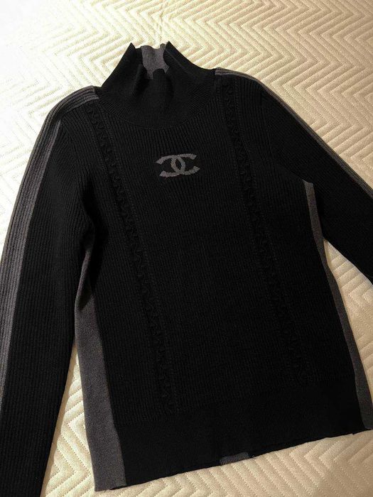 Chanel golf z wełny – ponadczasowa klasyka w czerni