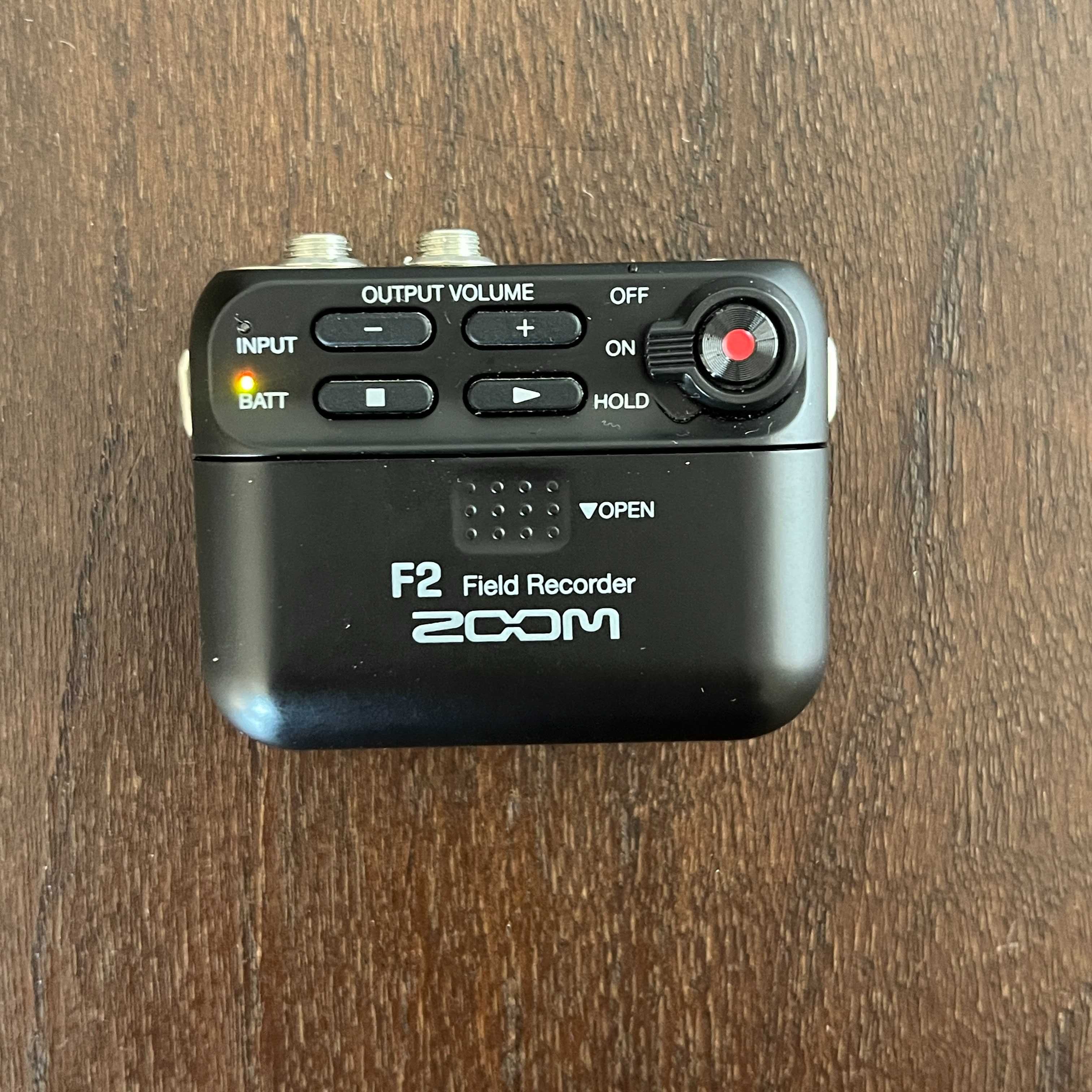Zoom F2 + microfone de lapela LMF-2