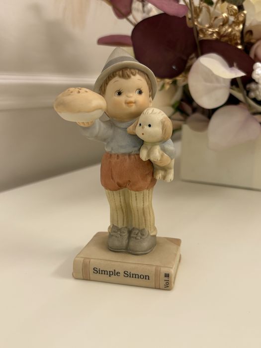 Продаю колекційну статуетку