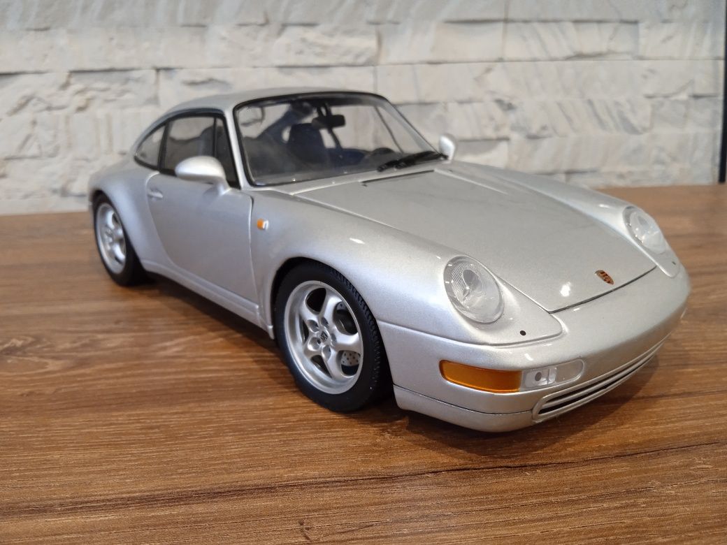 1:18 UT Models Porsche 911 Carrera model